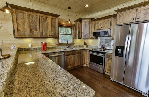 Jasper Cabin | Above The Clouds | Talking Rock, GA