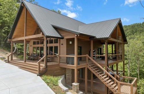 Townsend Ski Chalet | Above the Pines