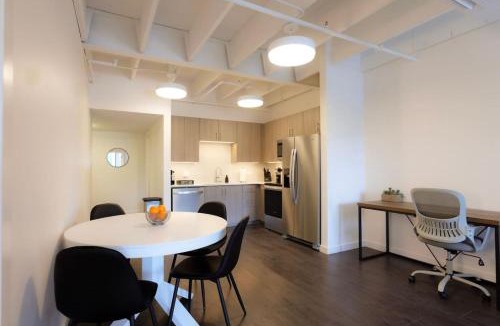 Washington Apartment | Above The Roots - Classy 1BD Escape