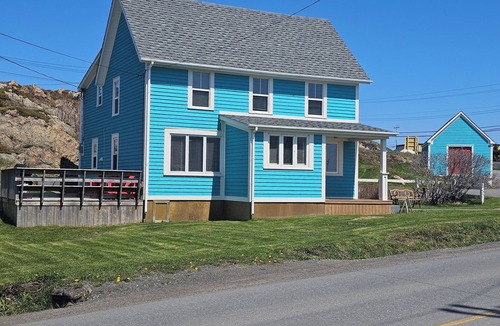 Twillingate House | Above The Tickle Twillingate Vacation Home.nTraditional Saltbox House est 1901