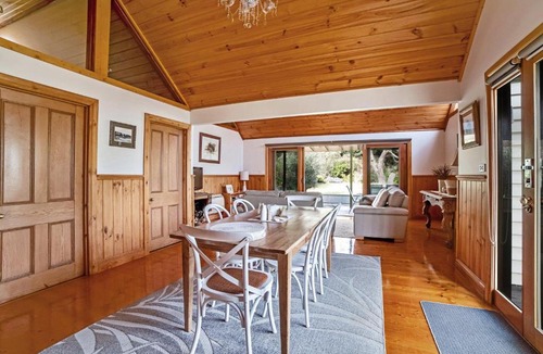 Port Fairy House | Abrahams On Bank