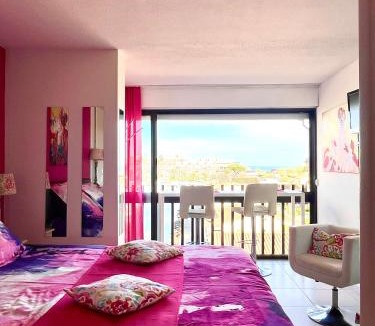 Naturist Village Apartment | Absolu chic naturiste