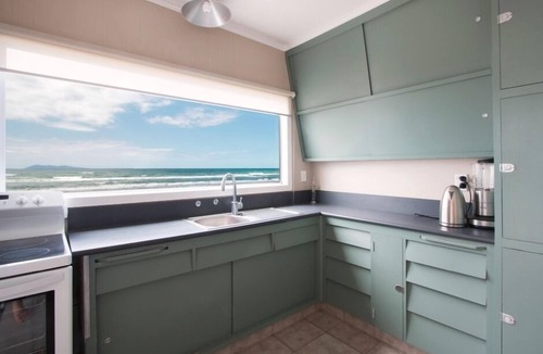 Waihi Beach House | Absolute beach-front holiday home