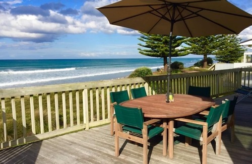 Waihi Beach House | Absolute beach-front holiday home