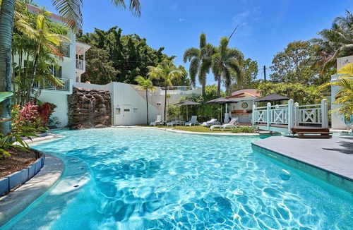 Palm Cove Apartment | Absolute Beach Front 1 Bedroom Apartment Palm Cove