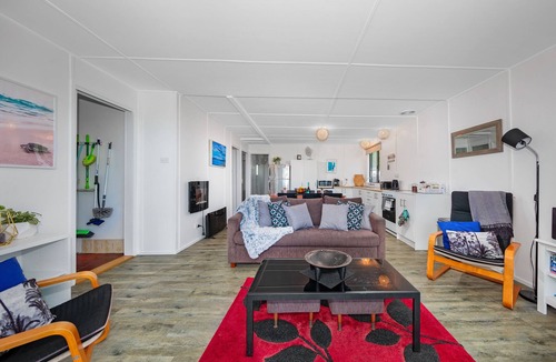 Long Beach House | Absolute Beach Front, Long Beach