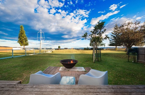 Long Beach House | Absolute Beach Front, Long Beach