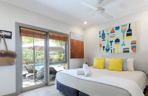 Oak Beach House | Absolute Beach Front