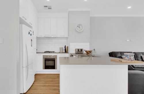 Semaphore House | Absolute Beach Front Home With Sea Views