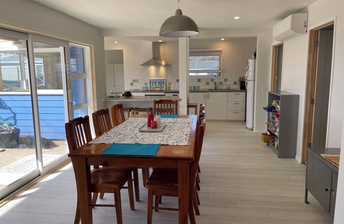 Pukehina House | Absolute Beachfront! - Large, airy, NEW! holiday house