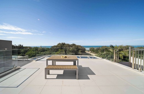 Marcoola House | Absolute Beachfront Marcoola with Private Pool
