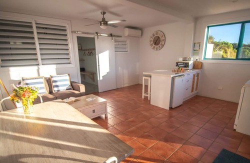 Hastings Point Apartment | Absolute Beachfront Couples Getaway White Waves