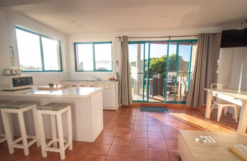 Hastings Point Apartment | Absolute Beachfront Couples Getaway White Waves