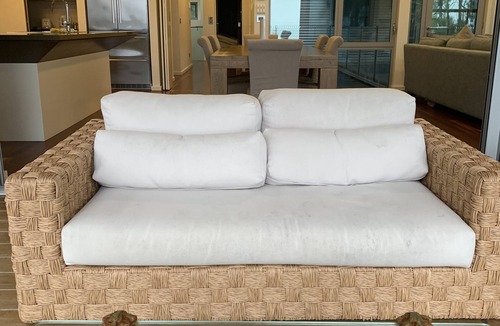 Maloneys Beach House | Absolute beachfront Designer house with spa