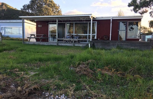 Pataua House | Absolute beachfront at Pataua South