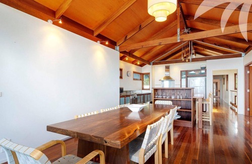 Blueys Beach House | Absolute beachfront at Panorama