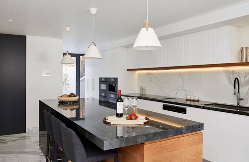 Whale Beach House | ABSOLUTE BEACHFRONT by Palm Beach Holiday Rentals