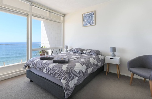 Collaroy Beach Apartment | Absolute beachfront @ Collaroy