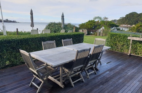 Bundeena House | Absolute beachfront - Horderns Beach Bundeena