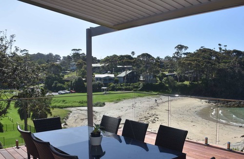 Malua Bay House | Absolute Beachfront, Malua Bay | Blutique