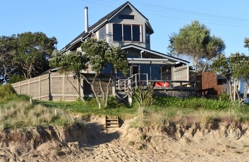 Matapouri House | Absolute Beachfront Paradise