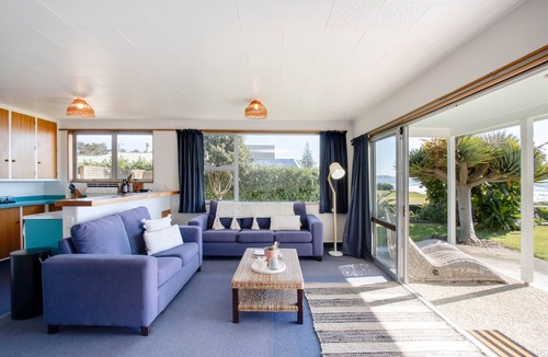 Waimarama House | Absolute Beachfront - Waimarama Holiday Home