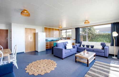 Waimarama House | Absolute Beachfront - Waimarama Holiday Home