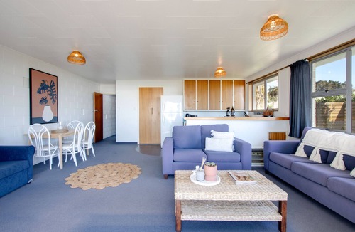 Waimarama House | Absolute Beachfront - Waimarama Holiday Home