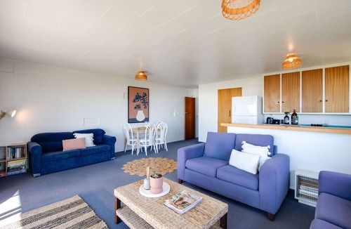 Waimarama House | Absolute Beachfront - Waimarama Holiday Home