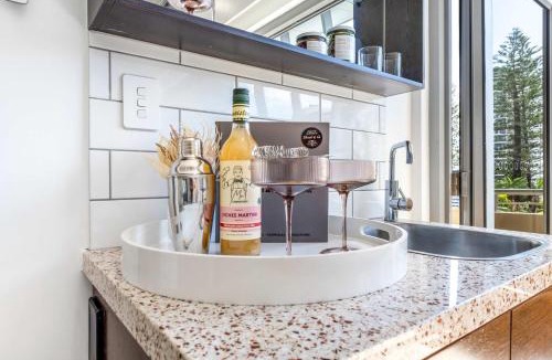 Broadbeach Villa | Absolute By Khove