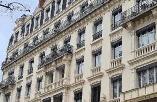 5th Arrondissement Apartment | Absolute calm, along the Quai de Saône