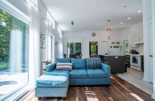 Chertsey Ski Chalet | Absolute comfort with Spa | Chalet le Petit Castor
