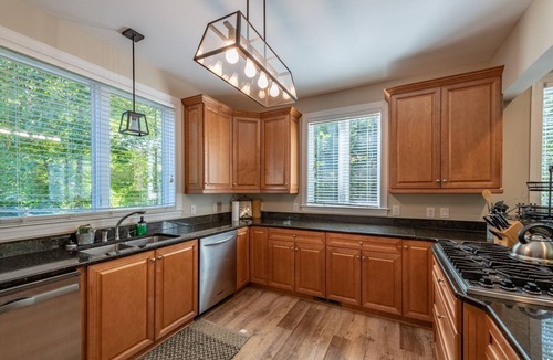 Macon House | Absolute Dream Lake Gaston