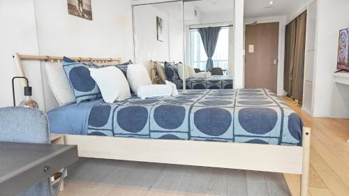 Garden District Apartment | Absolute Heart of Toronto Electric Downtown Studio by Eaton Centre & Dundas Sq