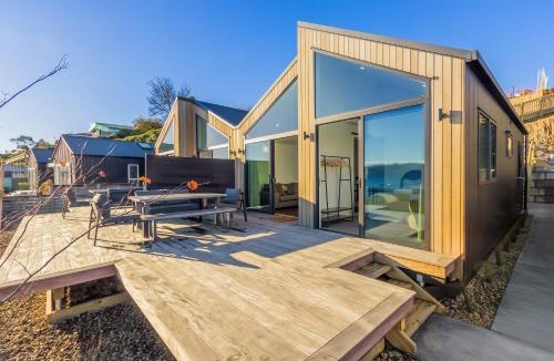 Hilltop House | Absolute Lakefront House