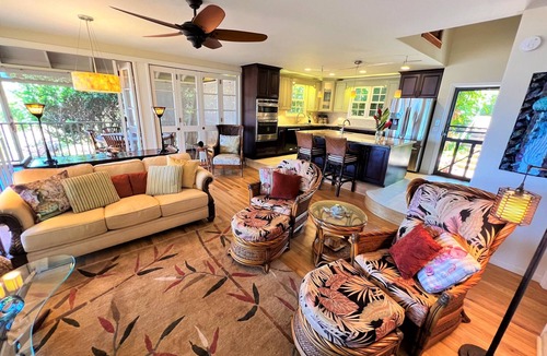 Maunaloa Condo | Absolute Luxury on the Ocean