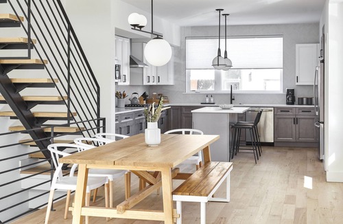 Point Breeze House | Absolute Luxury! Sleeps 16! RoofDeck/Gym/Wet Bar