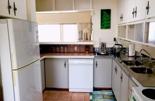 Russell House | Absolute waterfront - with privacy and views