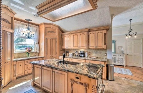 Spanish Grant House | Absolute Paradise Galveston