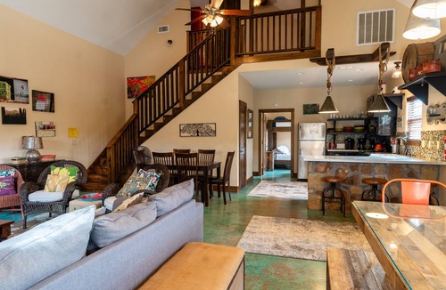 Concan House | Absolute Paradise Sleeps 15 w/3bdrm Pool & Patio FREE Frio Access@ConcanVIP