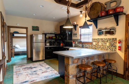 Concan House | Absolute Paradise Sleeps 15 w/3bdrm Pool & Patio FREE Frio Access@ConcanVIP