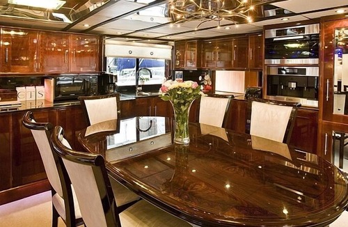 Tower Hamlets Boat Rental | Absolute Pleasure Super Yacht London