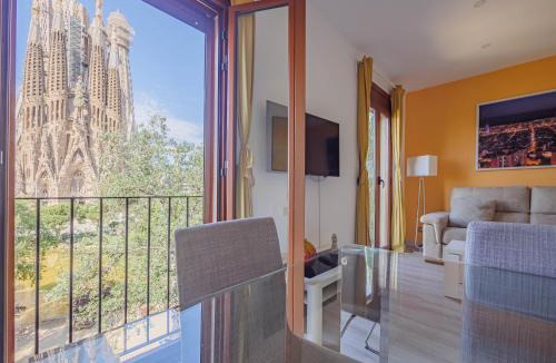 La Sagrada Familia Apartment | Absolute Sagrada Familia