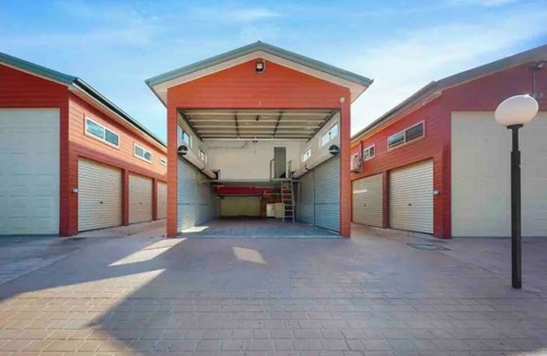 Wisemans Ferry Cabin | Absolute Waterfrontage - 3 bedroom plus loft - Cabin 11