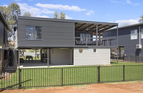 Pellaring Flat House | Absolute waterfront, absolute bliss. R&T's riverfront property. Pet friendly!