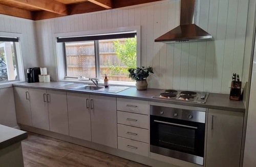 Bonnie Doon House | Absolute Waterfront, With Comfort and Style