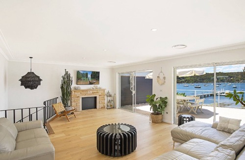 Koolewong House | Absolute Waterfront Delight