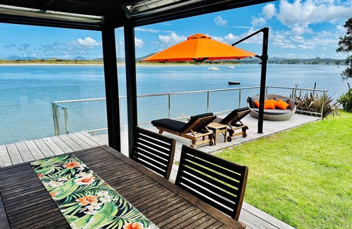 Ngunguru House | Absolute Waterfront in Ngunguru