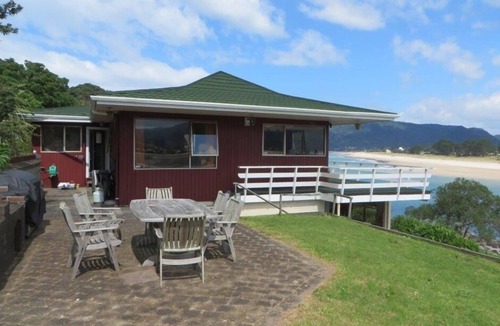 Tairua House | Absolute waterfront with stunning views