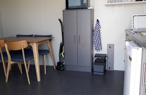 Pukehina Cabin | Absolutely Awesome Beach Front Rural Retreat.